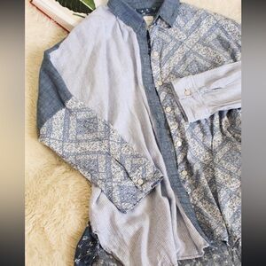 American Eagle Pattern Denim Buttondown - L